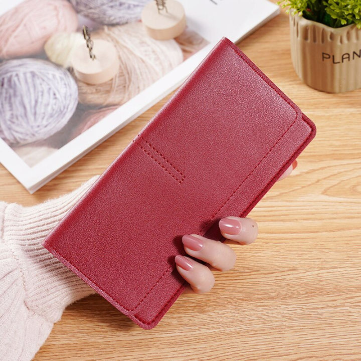 Elegant%20Women's%20Minimalist%20Leather%20Wallet%20with%20Animal%20Charm%20-%20Durable%20and%20Classic%20Style%20-%20Image%204