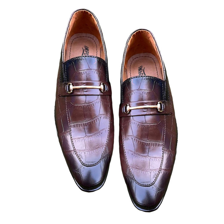 Brown%20Synthetic%20Leather%20Luxury%20Formal%20Shoes%20By%20Importia%20-%20Image%202