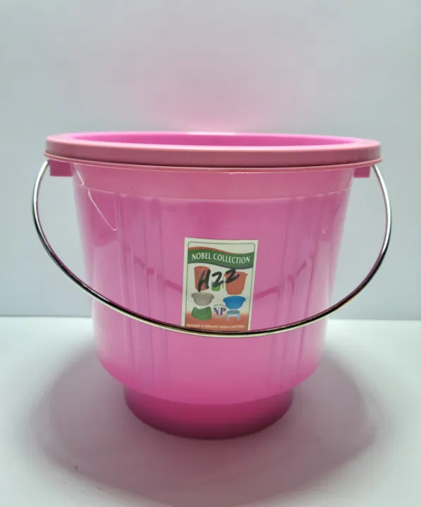 Noble%20Collection%20modern%202.5L%20Plastic%20Bucket%20%E2%80%93%20Multipurpose%20Storage%20Balti%20-%20Lightweight,%20stackable%20&%20space-saving%20design%20-%20Comfortable%20grip%20handle%20for%20easy%20carrying%20-%20Image%207