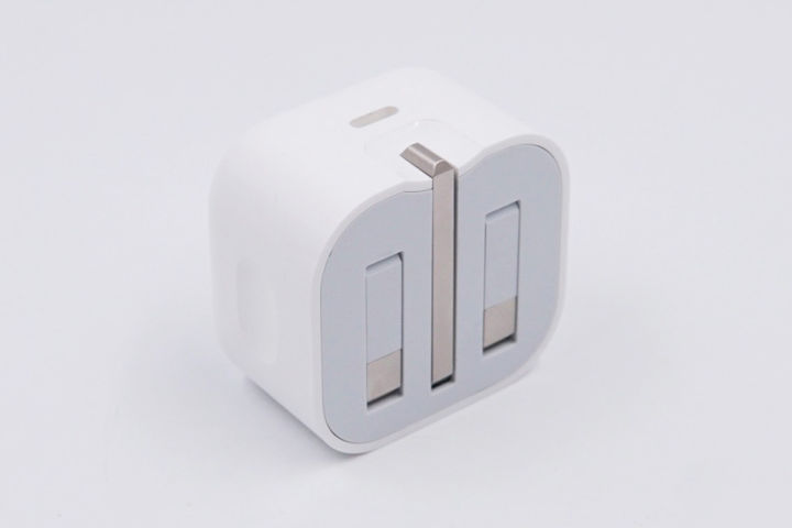 Apple%2020W%20USB-C%20Fast%20Charger%20/20W%20iPhone%20Fast%20Charger/%20Apple%20USB-C%20Power%20Adapter/%20Power%20Up%20Fast%2020W%20/USB-C%20Charger%20for%20iPhone%20-%20Image%203
