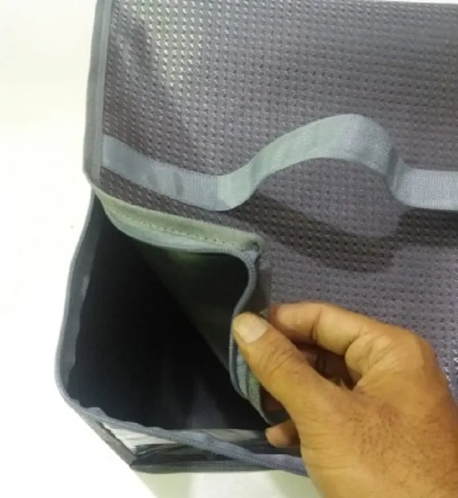 CUSTOMIZE%20Waterproof%20storage%20bag%20Transparent%20zipper%20cover%20Dust%20protection%20bag%20Upside%20handle%20Front%20transparent%20window%20Easy-to-use%20storage%20VersatileLarge%20Foldable%20Clothes%20Storage%20Zipper%20Bag%20-%20Image%203