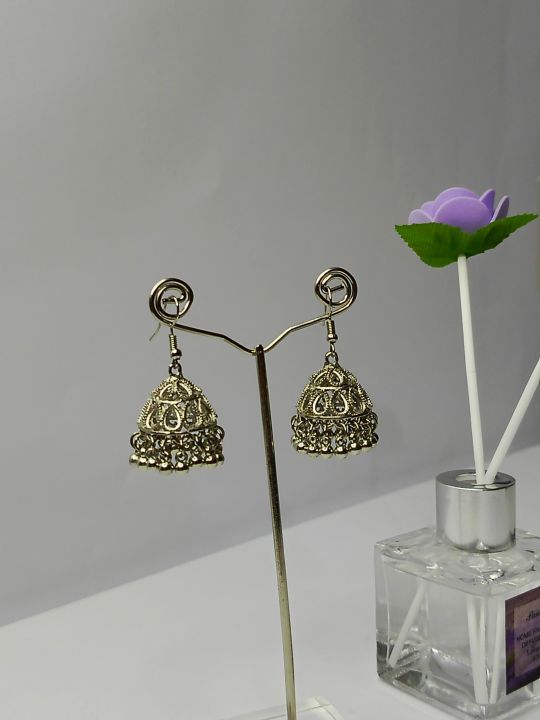 Desi style fine quality silver jhumka; trendy jewelery for party or festive wear