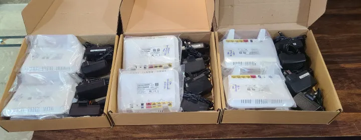 Etisalat%20wifi%20router%20S3%20AC%202100%20%20supports%20OpenWRT.%20With%20USB%20port%20Branded%20%20Etisalat%20S3%20Wi-fi%20Router%20%7C%20Renewed%20-%20Image%207