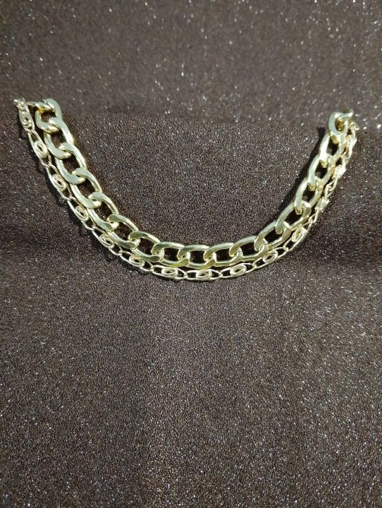 Bracelets%20of%20Chains%20%7C%20Double%20Chain%20%7C%20Fashion%20Accessories%20%7C%20Elegant%20and%20Lightweight%20Jewelry%20-%20Image%203