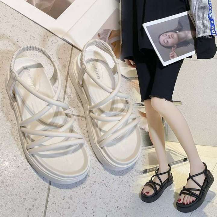 Thick women 2023 new fashion round toe flat sponge cake thick soled beach shoes Roman sandals for women