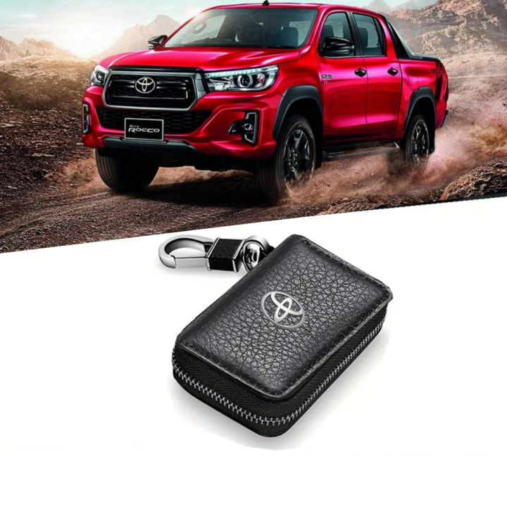 Leather%20Zipper%20Car%20Key%20Pouch%20With%20Metal%20Hook%20And%20Keyring%20-Toyota%20Logo-%20-%20Image%202