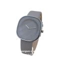 Niche design art creative temperament watch female student Japanese minimalist milk tea milk sugar cube ins fashion watch. 