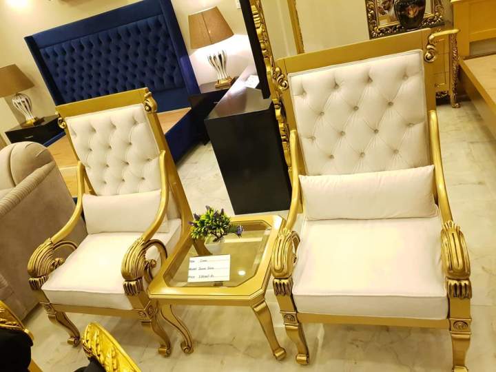 Golden%20Oak%20Most%20beautiful%20and%20Artistic%20Golden%20chairs%20with%20Side%20Table%20-%20Image%202