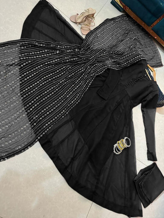 Stiched%20Heavy%20Embroidered%20Dupatta%20with%20Anarkali%20Long%20Frock%20for%20Women%203-Piece%20-%20Party%20Wear%20Frocks%20for%20Women%20-%20Image%203