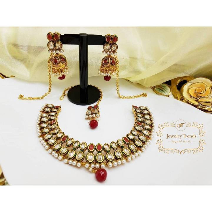 Maroon and Green Beautiful Jewelry Set With Polki Addition Statement