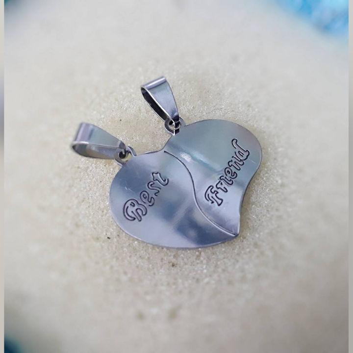 2%20pieces%20charming%20Best%20Friend%20Heart%20Locket%20Necklace%20For%20Boys%20&%20Girls%20-%20Image%203