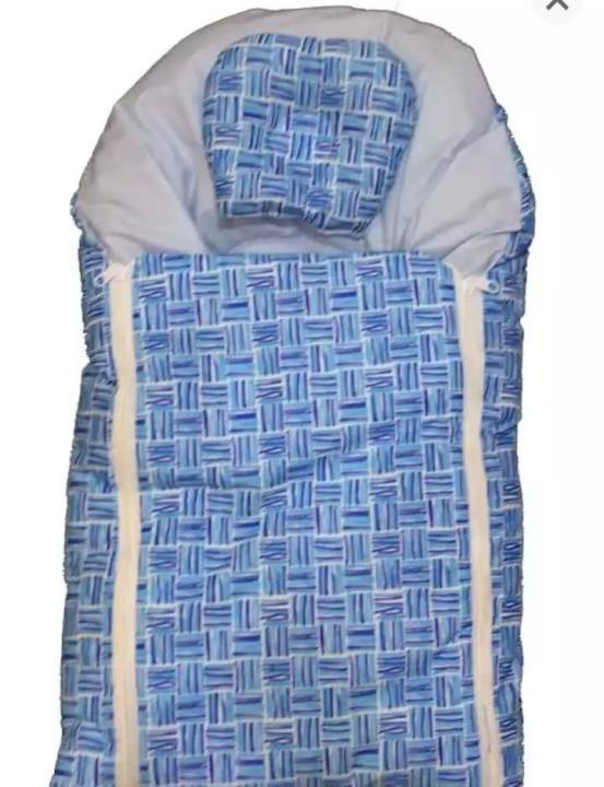Carry%20Nest%20with%20Round%20Head%20Pillow%20%E2%80%93%20Multicolour%20-%20Image%202