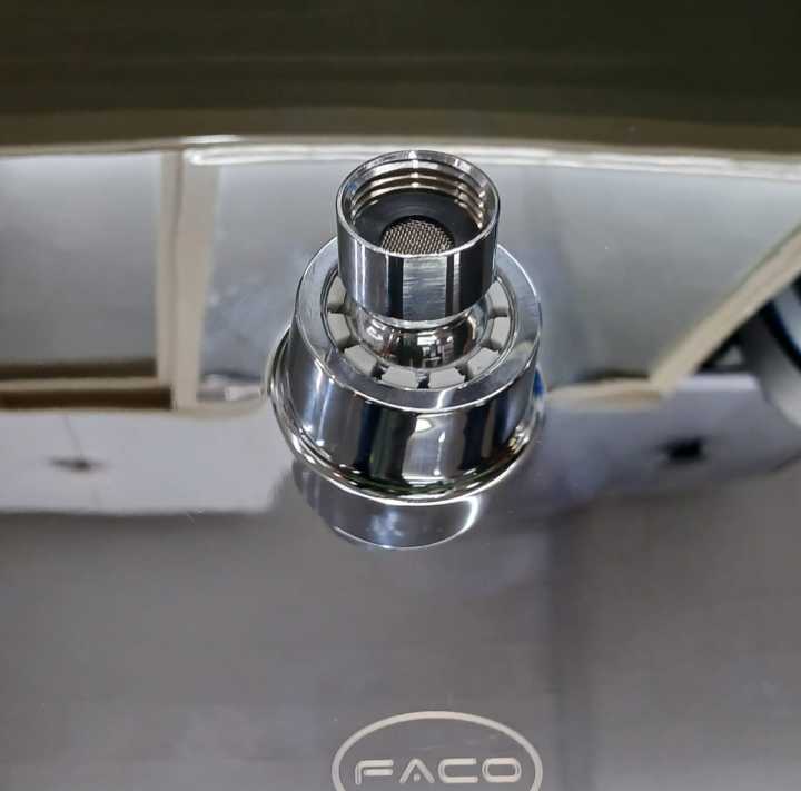 RAIN%20SHOWER%208x8%20(Faco)%20-%20Image%205