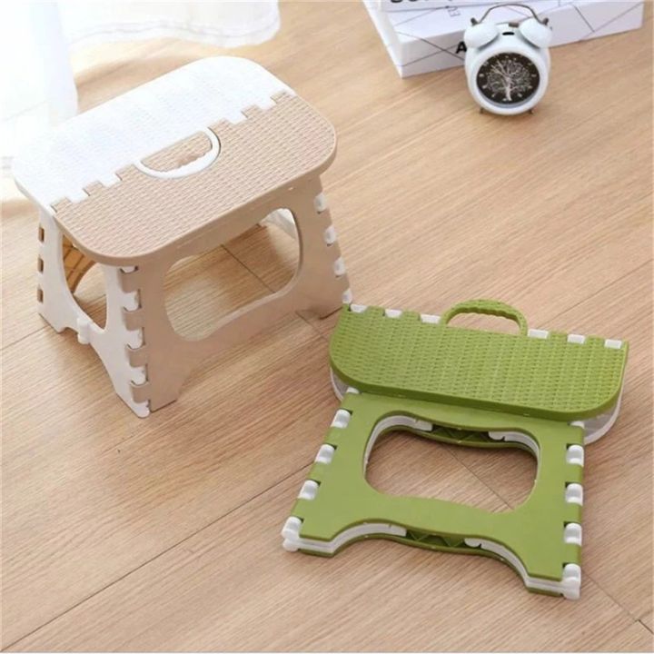 Folding%20Plastic%20Kitchen%20Step%20Foot%20Stool%20-%20Adults/Kids%20-%20Image%203