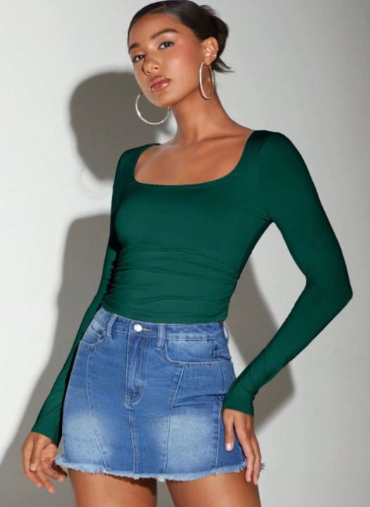 SQUARE%20NECKLINE%20LONG%20SLEEVE%20RUCHED%20SIDE%20CROP%20TEE%20-%20Image%203