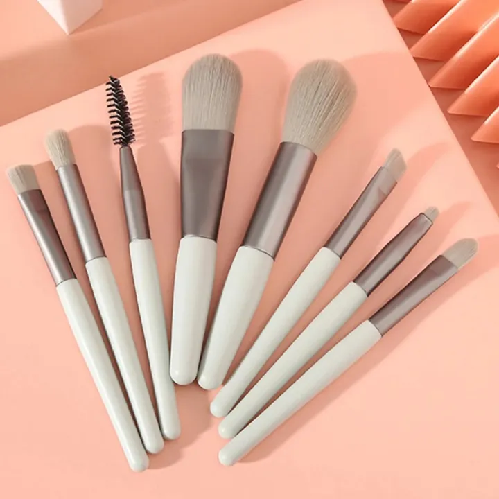 Special%20Edition%20Makeup%20Brushes%20Kit%20with%20A%20Storage%20Box%20-%20Set%20of%208%20-%20Image%204