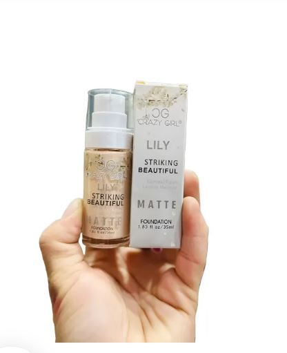 Crazy Girl Lily Striking Beautiful Conceal Flaw Casting Makes Matte Foundation