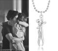 Hug Necklace for Couples - New Exquisite Hugging Couple Necklace Pendant for Men and Women. 