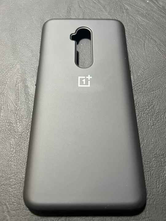 OnePlus%207T%20Pro%20/%207%20Pro%20-%20OnePlus%20Official%20Silicone%20Back%20Cover%20-%20Black%20-%20Image%205