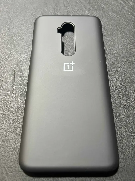 OnePlus%207T%20Pro%20/%207%20Pro%20-%20OnePlus%20Official%20Silicone%20Back%20Cover%20-%20Black%20-%20Image%205