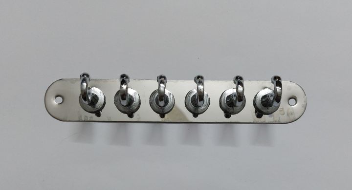 Wall%20Mounted%20Cast%20Iron%20Key%20Holder%20Rack-%20Key%20Stand%20with%204,%206,%208,%2010%20Hooks%20all%20Mounted%20Cast%20Iron%20Hanger%20with%20Screws.%20Available%20in%204%20Sizes(4,%206,%208,%2010%20Hooks)%20-%20Image%203