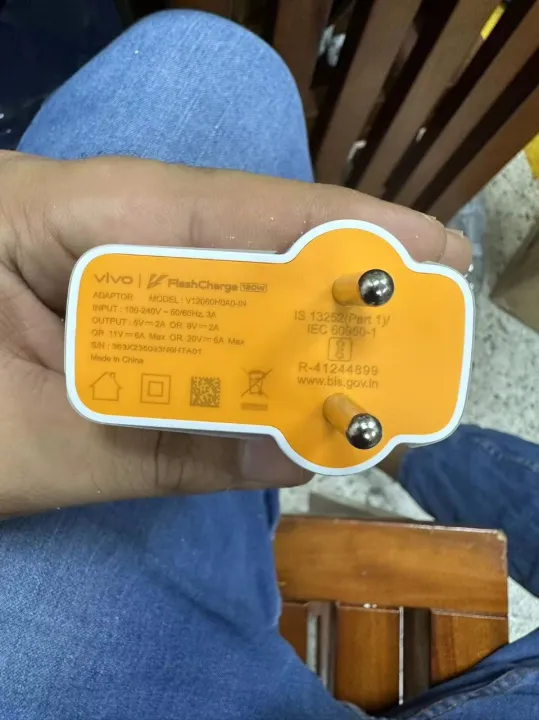 Vivo%20120W%20Flash%20Charge%20Charger%20Fast%20Charging%20Adapter%20For%20Compatible%20with%20Vivo%20X90,%20Vivo%20X100,%20Vivo%20V21,Vivo%20V21%205G,Vivo%20V29,%20Vivo%20Y73,Vivo%20Y20,Vivo,X50%20Pro,%20Vivo%20T1,%20Vivo%20S1%20Pro%20Vivo%20Y15,vivo%20Y30,Vivo%20V19,Vivo%20V25%20Pro%20-%20Image%204