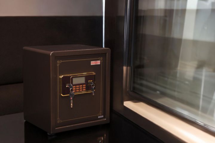 Aurura%20Security%20Electronic%20Safes%20ABS-AD42B%20-%20Image%202