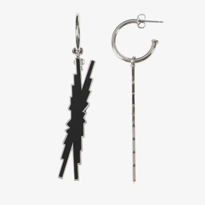 Kpop Idol LE SSERAFIM Logo Earrings Im Fearless Hoop Earrings Featuring