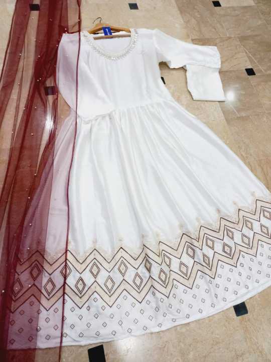 3%20Piece%20Suit%20For%20Women/Stitched%20Dress%20For%20Girls/%20Party%20Wear/Wedding%20Collection%20For%20Women%20-%20Image%205