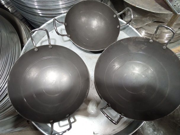 pure%20iron%20made%20karahi(%20KADAI+COVER%20)%20with%20steel%20karom%20handel%20%20BEST%20FOR%20MAKING%20SHANWARI%20KARAHI%20PESHAWRI%20KARAHI%20MUTTON%20KARAHI%20heavy%20qulity%20black%20karahi%20heavy%20base%20%2015%20-%20Image%206