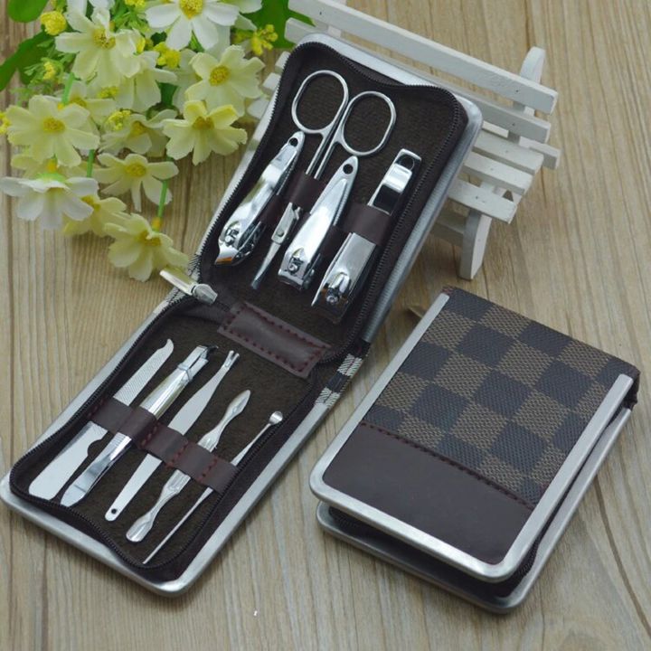 9%20PCS%20Manicure%20Pedicure%20Kit%20with%20Metal%20Case%20%E2%80%93%20Nail%20Cutter,%20Nail%20Clipper%20&%20Grooming%20Set%20for%20Girls%20-%20Image%207