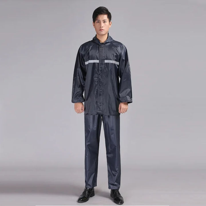 Rain%20Coat%20with%20Hood%20Or%20Reflective%20Strip%20For%20Bikes,%20Barsati%20Rain%20Coat%20For%20Motorcyle%20(One%20Size)%20-%20Image%205