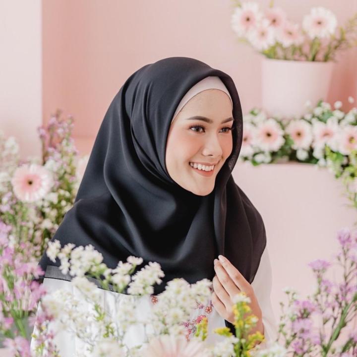 All BELLA SQUARE HIJAB PLAIN HIJAB POLLYCOTTON