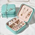 Small Jewellery Box - Mini Travel Jewellery Boxes Case, Portable Faux Leather Jewellery Storage Box Organiser for Women Girls. 