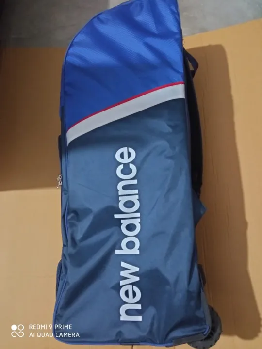 New%20Balance%20NB%20Cricket%20kit%20Bag%20%7C%20Duffle%20Cricket%20Kit%20Bag%20%7C%20Premium%20Quality%20Hard%20Ball%20Cricket%20Kit%20Bag%20-%20Image%203