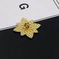【HOT】 Genshin Impact Account Albedo Solar Isotoma Keychain Geo Flower Metal Key Ring For Fans Pendant Keyring Gift. 
