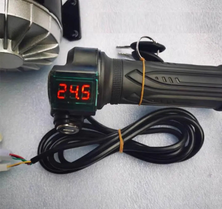 Electric%20Bike%20Twist%20Throttle%20with%20Lock%20&%20Battery%20Volt%20Display%20Indicator%20-%20Image%203