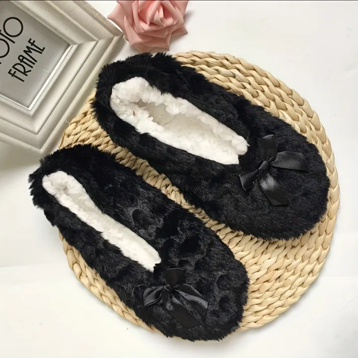Women's%20indoor%20warm%20soft%20plush%20slippers%20%20Carpet%20Slippers-%20Flexible%20-%20Comfortable%20-%20Washable%20-%20Image%204