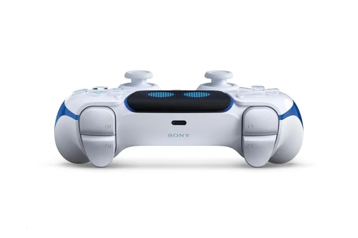PlayStation%205%20DualSense%20Wireless%20Controller%20-%20Astro%20Bot%20Limited%20Edition%20-%20Image%203
