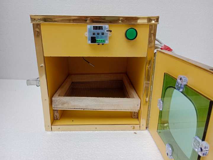 Egg%20Incubator%20for%20Hatching%20Eggs%20Semi%20Automatic%20-%2025-30%20Eggs%20Capacity%20-%20Image%203