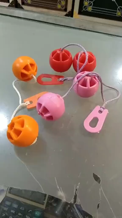 Taktak%20Game%20pro%20clicker%20toy%20antistress%20ball%20shake%20impact%20clicker%20toy%20for%20kids%20Pack%20of%202%20-%20Image%202