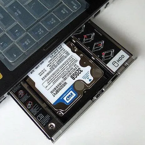 HDD%20Caddy%20Case%209.5mm%20SATA%202.5''%20HD%20Hard%20Disk%20Drive%20Enclosure%20SSD%20Case%20Box%20For%20Laptop%20CD-ROM%20DVD-ROM%20-%20Image%203