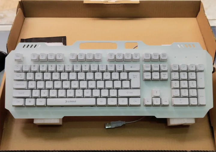 E-80%20Pro%20Gaming%20Keyboard%20RGB%20%7C%20Slim%20Stylish%20Design%20%7C%20Budget%20Gaming%20Keyboard%20for%20PC%20&%20Laptop%20Pakistan%20-%20Image%202