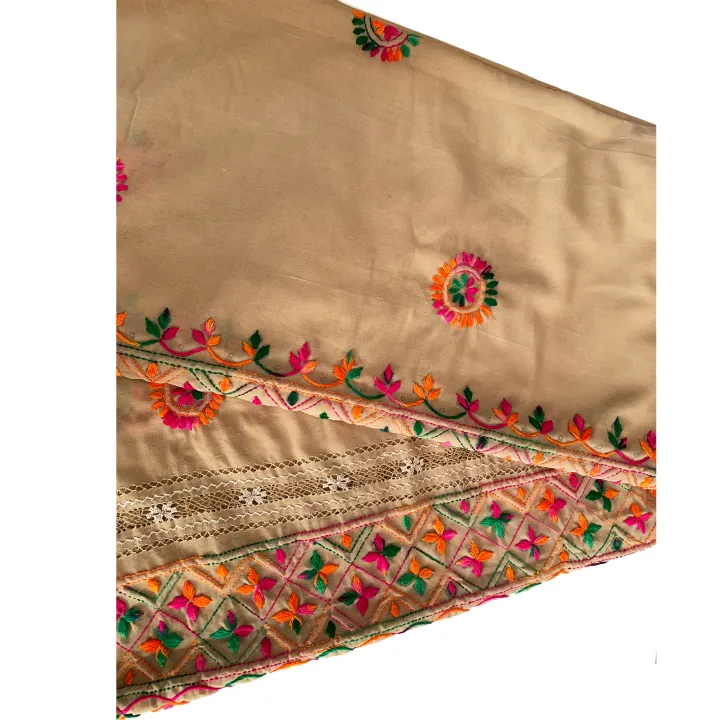 Shawl%20Ladies%20Phulkari%20Karhai%20Handmade%20Premium%20Quality%20-%20Image%203