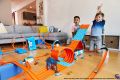 Hot Wheels Race Crate With 3 Stunts in 1 Track Set. 
