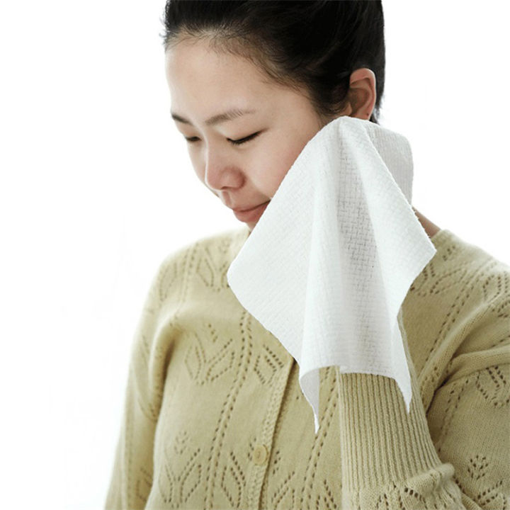 Disposable%20Compressed%20Towel%20with%20Candy%20Package%20Cleaning%20Hand%20Towel%20Small%20Square%20Portable%20Napkin%20Outdoor%20Moistened%20Tissues%20-%20Image%204