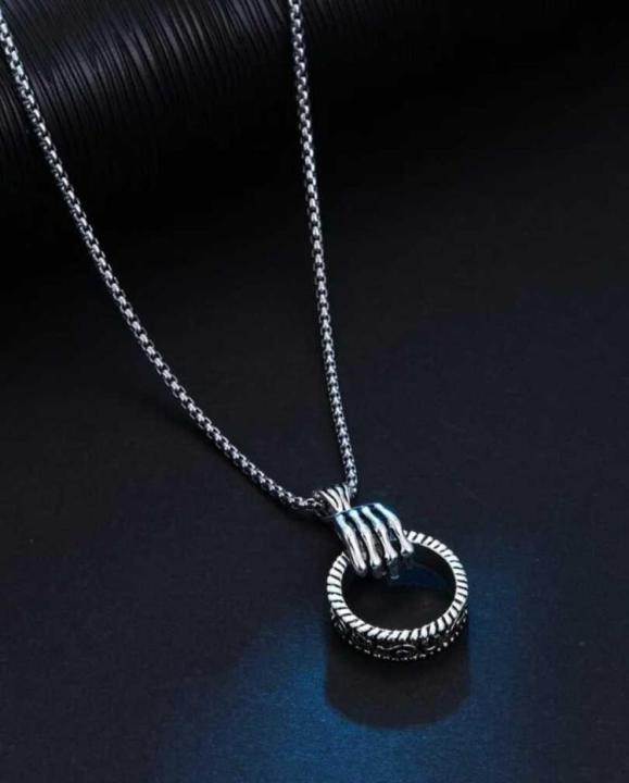 Elegant Ring Shaped Pendant