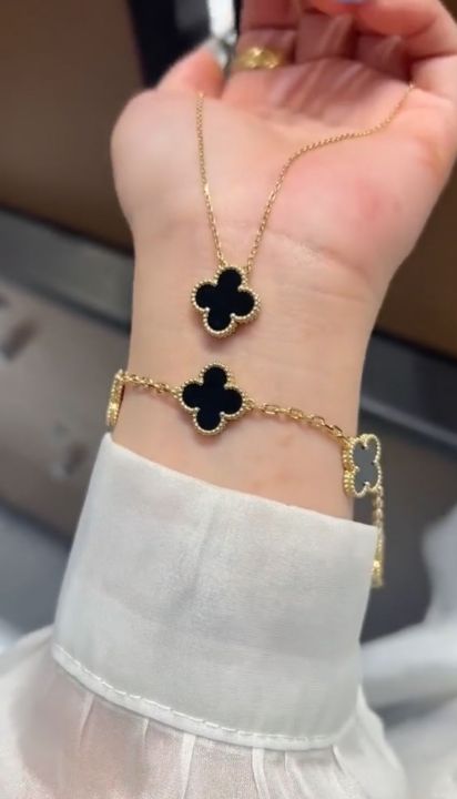 Luxury%20Black%20Clover%20Gold%20Plated%20Jewelry%20Set%20%E2%80%93%203%20Pcs%20-%20Image%202