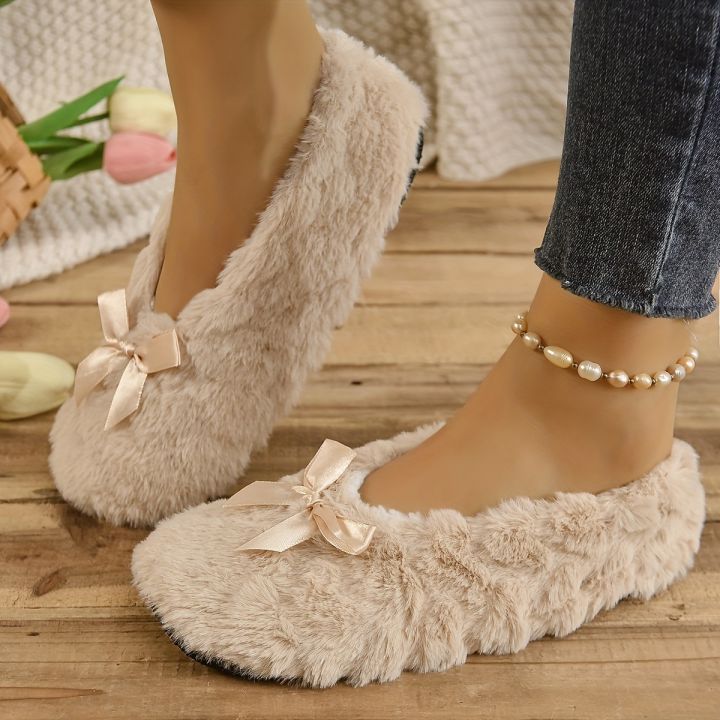 Women's Soft Plush Indoor Slippers - Comfortable Winter Shoes with Attractive Panda Design