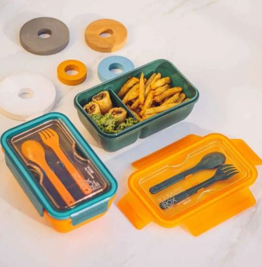 Mario%20Lunch%20Box%20for%20Kids%20With%20Partition%20And%20Spoon,%20Fork%20School%20Lunch%20Box%20for%20Kids%20and%20Adults%20-%20Image%204